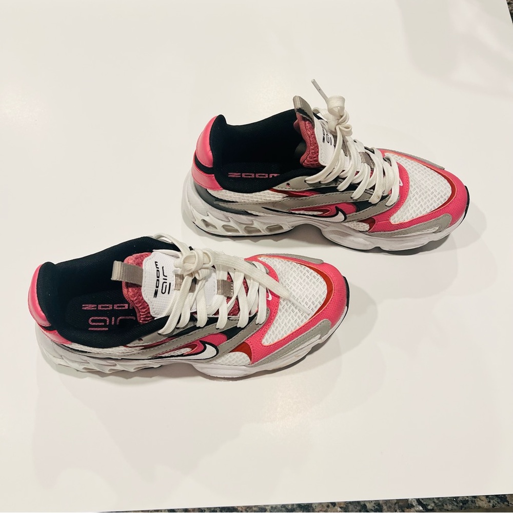 Nike Women's Zoom Air Fire sneaker - Picture 2 of 9